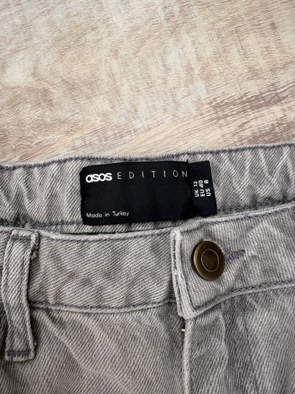 ASOS Wide Leg Flared Jeans in Light Gray - Picture 3 of 4